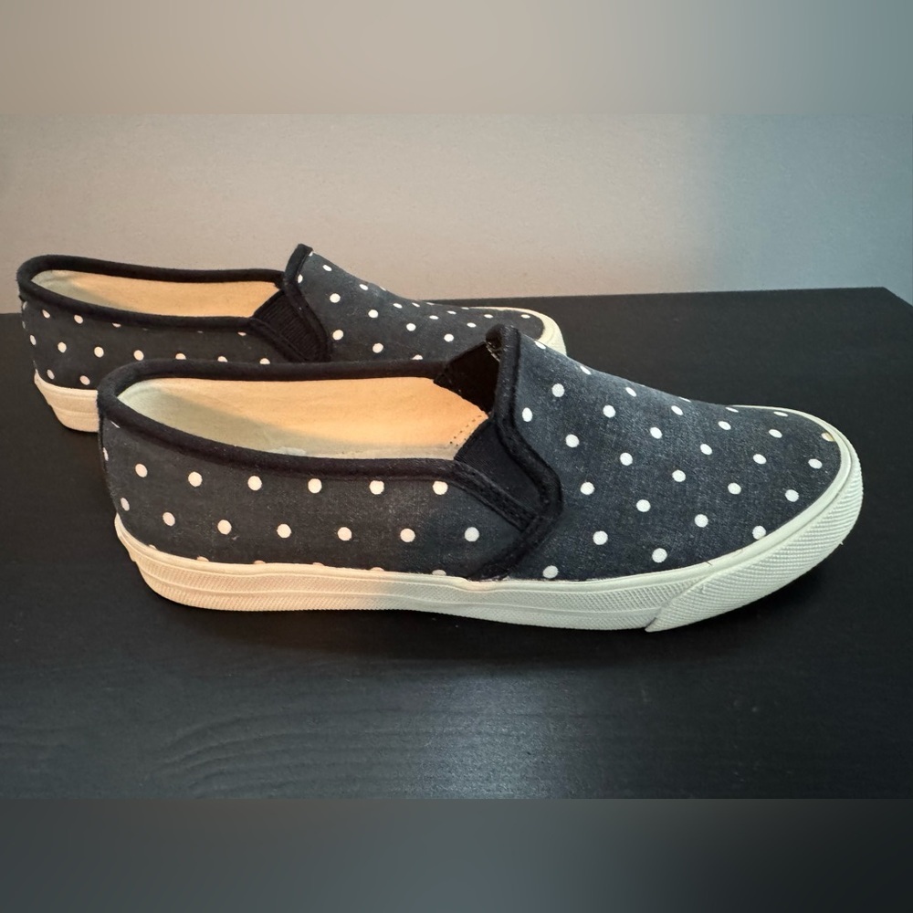 American Eagle Polka Dot Slip-On Sneakers